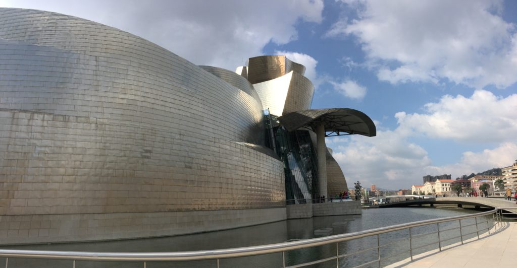 Quoi faire à Bilbao en 3 jours - Museo Guggenheim Bilbao Musée Guggenheim Bilbao quoi voir à Bilbao quoi faire à Bilbao Bilbao en 3 jours blog voyage les p'tits touristes (5)